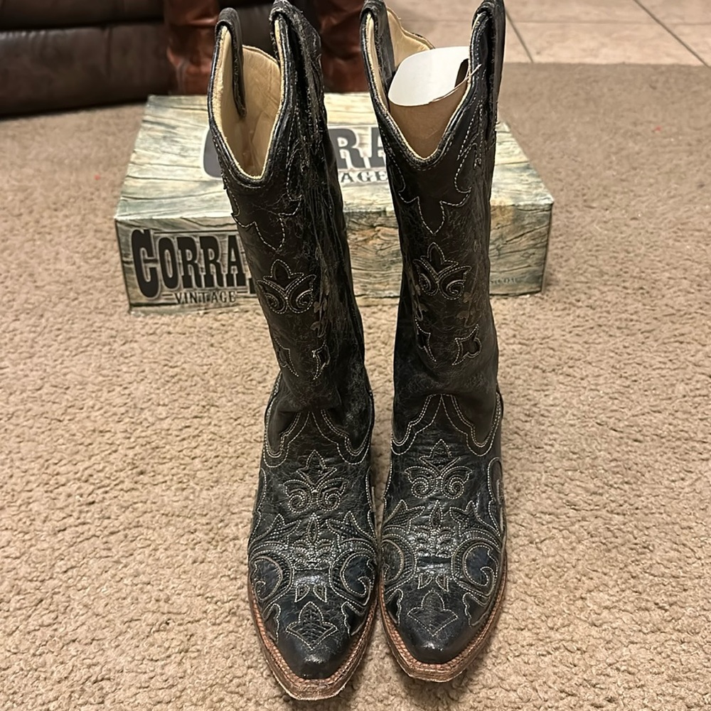 Corral black cowboy boots